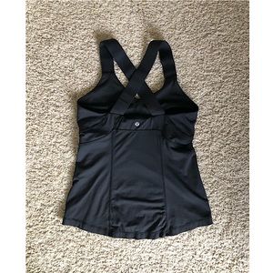 Lululemon training top